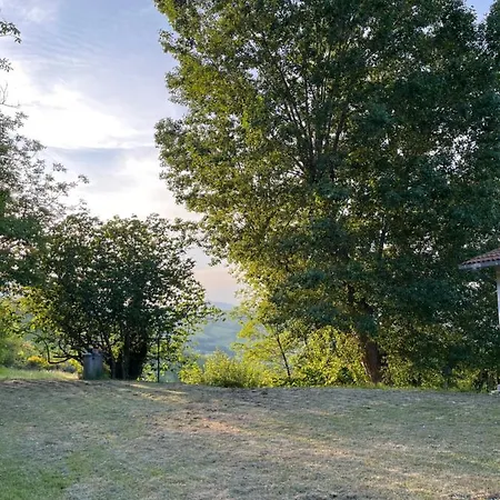 Casa Singola Immersa Nel Verde Pergola