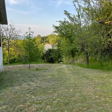 Semesterbostad Casa Singola Immersa Nel Verde *